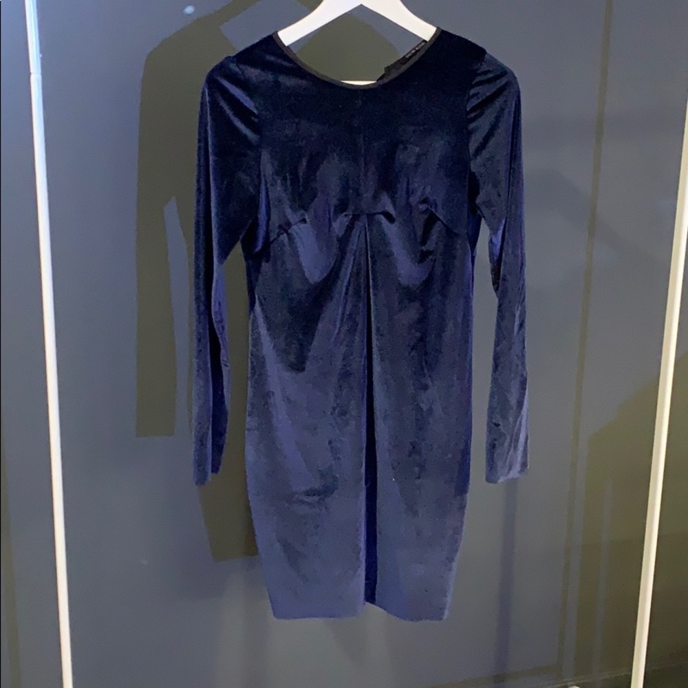 Calvin Rucker Long Sleeve Tie Back Velvet Dress - Picture 3 of 5